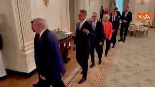 Trump, Zelensky e i leader Ue alla Casa Bianca, le immagini del dietro le quinte