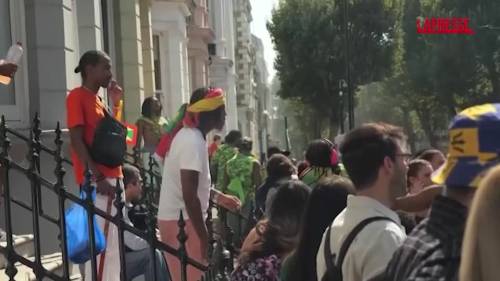 Londra, carnevale di Notting Hill: quartiere invaso