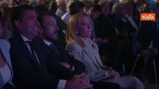 Lungo applauso per Meloni al Meeting di Rimini, la premier: "Accoglienza commuovente"