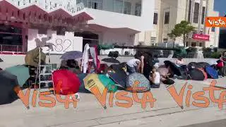 Ecco il Palazzo del Cinema al Lido di Venezia dove è allestito il red carpet della Mostra