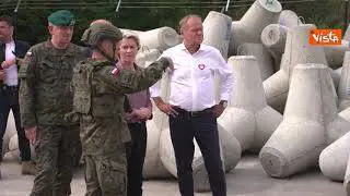 Von der Leyen in Polonia visita confine con Bielorussia insieme al premier Donald Tusk
