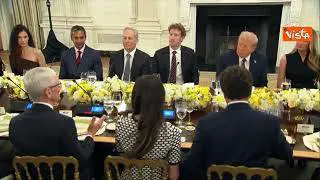 Trump riceve i capi delle Big Tech. Tra gli altri, Zuckerberg, Tim Cook e Bill Gates