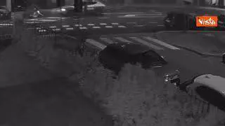 Auto rubata inseguita dalla Polizia si schianta a Bologna, morto un 18enne