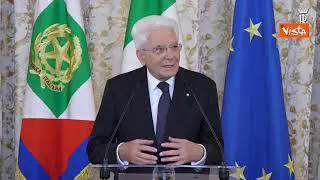 Mattarella: "E' motivo di rammarico che alcuni teatri chiudano"