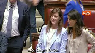 Bagarre in Aula dopo l'approvazione separazione carriere per applausi Governo, seduta sospesa