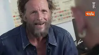 Jovanotti canta con i ragazzi dell'Istituto penale per i minorenni di Nisida