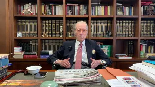 Basta ragazzi in piazza