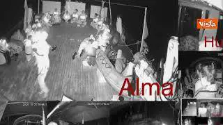 Inizia l'abbordaggio di Israele sulle barche della Flotilla, primi equipaggi fermati