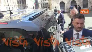 Il Ministro Tajani lascia la Camera dei Deputati dopo l'informativa su Gaza e Flotilla