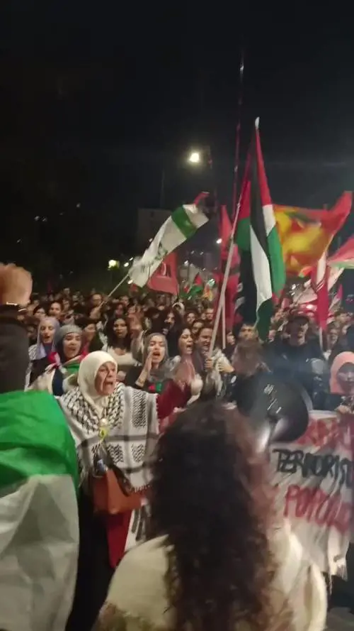 I pro Pal sfilano a Milano