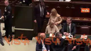 Meloni va via al termine della sua replica discussione su Consiglio europeo in Aula a Montecitorio
