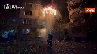 Guerra Ucraina, palazzi in fiamme dopo impatto di un drone russo a Kharkiv. Colpito anche un asilo