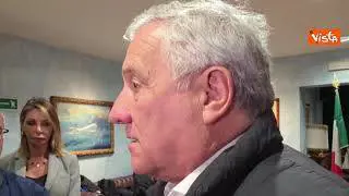 Tajani accoglie studenti di Gaza a Ciampino: Obiettivo è formare futura classe dirigente palestinese