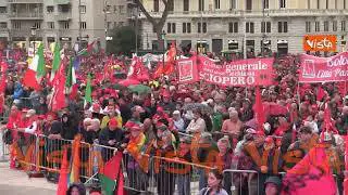 "Democrazia al lavoro", il corteo della Cgil a Roma, i manifestanti riempiono Piazza San Giovanni