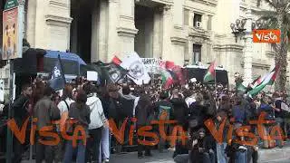 No Meloni Day, il corteo degli studenti al Ministero dell'Istruzione