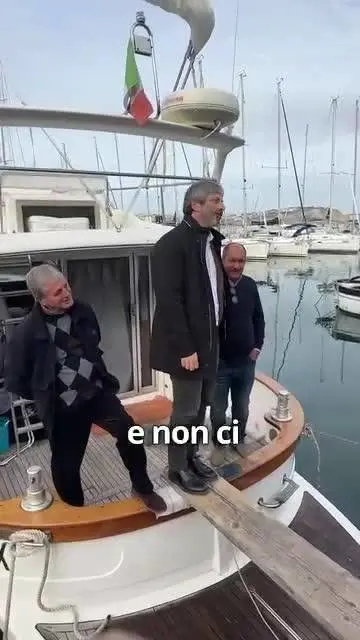 Il comizio di Fico sul supergozzo