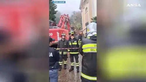 Frana travolge casa, sgomberata la zona 