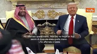 Trump scherza con bin Salman: Non gli dò il pugno come Biden, preferisco stretta di mano