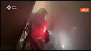 Attacco a Kiev, edifici sventrati e vittime civili. La popolazione costretta nei rifugi