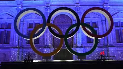 La Fiamma Olimpica illumina lo Stadio dei Marmi durante il COCA-COLA MUSIC FEST