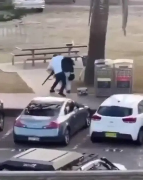 Il passante-eroe che ha fermato uno degli attentatori di Sydney