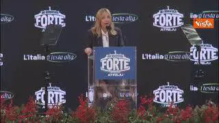 Meloni ad Atreju: Un messaggio a chi continua a dire che sono sola, guardatevi intorno