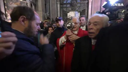 Napoli, si ripete il prodigio della liquefazione del sangue di San Gennaro: il video