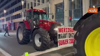 Gli agricoltori protestano con i trattori a Bruxelles al Consiglio Ue contro Mercosur e nuova Pac