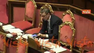 Discussione in Aula sulla manovra, il Ministro Giorgetti ascolta gli interventi dei Senatori