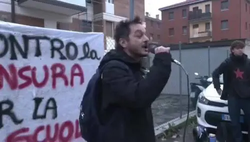 Prof Pro-Pal di Bologna: "Avete schiacciato una m..."