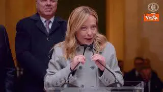 "Vi voglio bene, siamo una famiglia", gli auguri di Meloni ai dipendenti di Palazzo Chigi