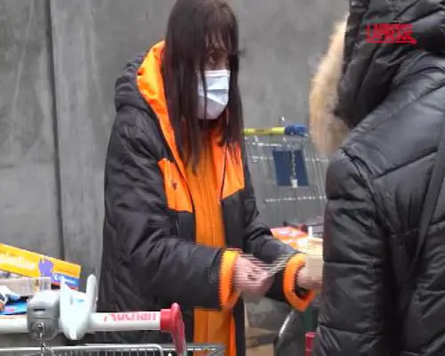 Natale in coda al "Pane Quotidiano" a Milano: "Oltre 1 milione di passaggi"