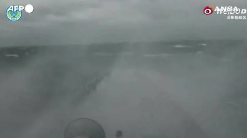 Cina, cominciate le esercitazioni militari intorno a Taiwan: le immagini