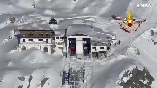 Incidente alla funivia di Macugnaga: 100 persone bloccate al Passo del Moro