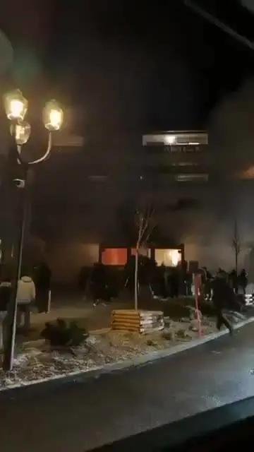 Le fiamme nel bar di Crans-Montana