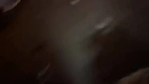 Iran, spari sulla folla a Teheran: il video trafugato dagli attivisti che mostra la repressione del regime