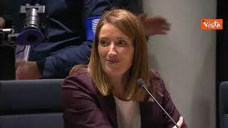 Meloni al Consiglio Ue informale. Baci sulle guance con Sanchez, poi parla con De Wever e Stocker