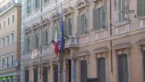 Giorno della Memoria 2026, bandiere a mezz'asta al Senato