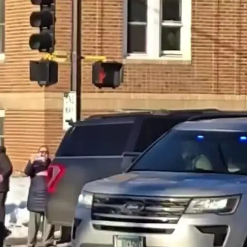 Alex Pretti e lo scontro con gli agenti federali 11 giorni prima della sua uccisione