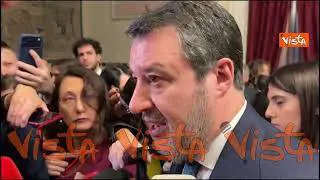 Salvini: "Siamo dalla parte dell'agente di Polizia che si è difeso, no polemiche"