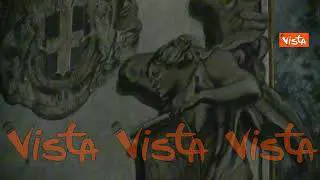 L'affresco con il viso della premier Giorgia Meloni nella Basilica di San Lorenzo in Lucina a Roma