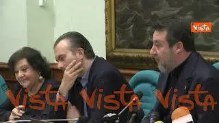 Salvini: "A sinistra c'è chi per professione firma appelli"