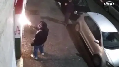 Roma, vandalizzata la sede di Fratelli d'Italia a Garbatella