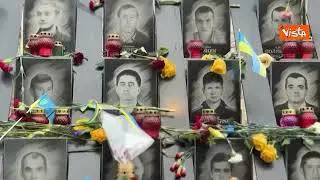 Il sacrario delle vittime della guerra in Ucraina a Kiev