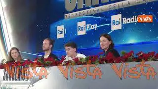 Tredici Pietro imita la mamma: "Sei stato bravissimo, il mio bimbo"