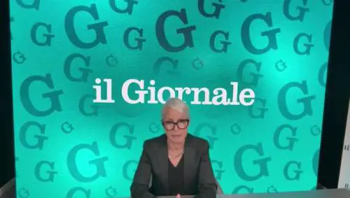 La video intervista a Carla Gozzi: "Cosa penso dei look di Sanremo"