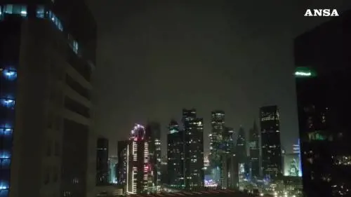 L'attacco a Doha ripreso dai turisti italiani bloccati in albergo