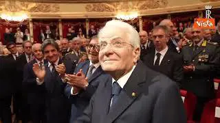 Standing ovation per Mattarella al 150esimo del Corriere della Sera alla Scala di Milano