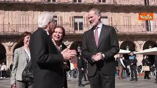 Mattarella prende un caffé con Re Felipe di Spagna nel centro storico di Salamanca