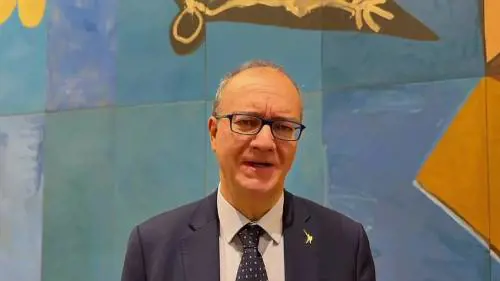 Valditara: "Bisogna riflettere anche sugli effetti devastanti dei social"